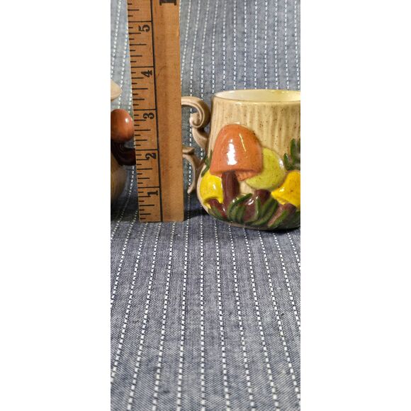 Arnel's mushroom creamer and sugar bowl set - Picture 13 of 13